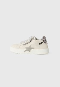 Beige leather sneaker with a silver star design, glittery laces, and a leopard print accent at the heel. Features a zip closure on the side.