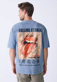 Unselected, blue rolling stones