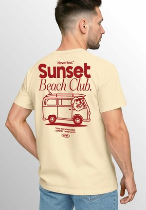 SUNSET BEACH CLUB RETRO  SOMMER RÜCKENDRUCK IM VINTAGE - Print T-shirt - natur