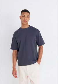 Selected Homme SLH LOOSE OSCAR O NECK TEE - Basic póló - asphalt