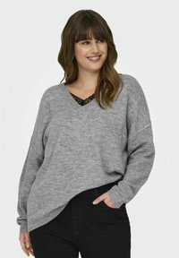ONLY Carmakoma Strikkegenser - light grey melange