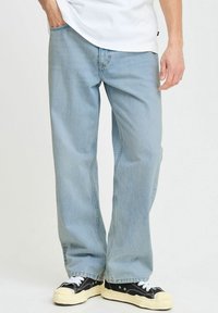 Solid SDTOMMY - Sirgete säärtega teksad - light blue denim