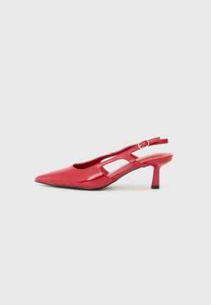 Pumps - red