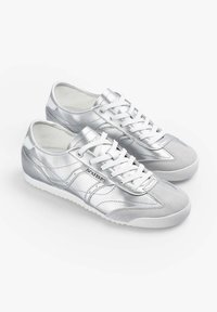 Scalpers Sneakers basse - silver