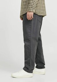 Jack & Jones WEITER BEINSCHNITT  - Jeans straight leg - iron gate