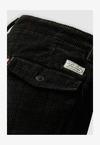 Geselecteerd, miles plaid mtt