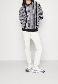 Vintage Supply Maglione - black