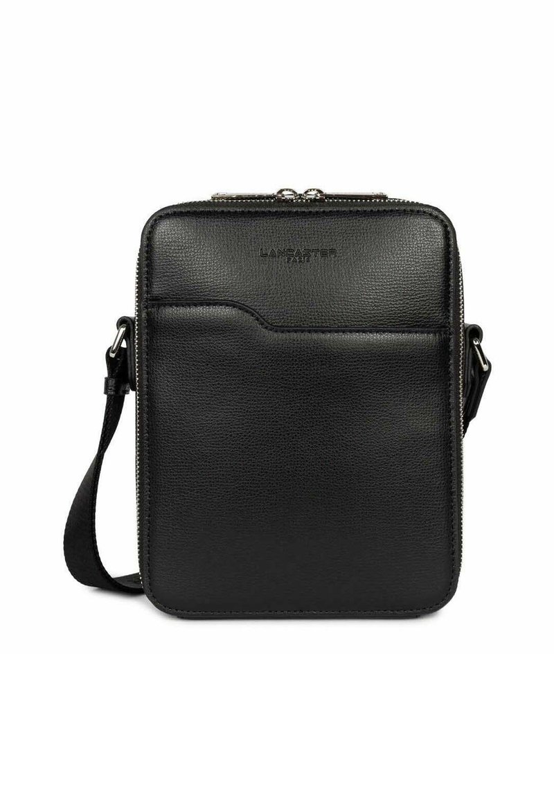 Borsa a tracolla in pelle nera con chiusura a zip, dotata di tasca frontale, una trama sottile e spallaccio regolabile. Misura circa 25x20 cm.