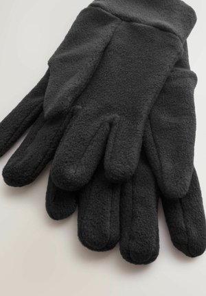 Mănuși din fleece negru, cu cinci degete, o textură moale și un design simplu. Mănușile sunt ușor șifonate în zona încheieturii.