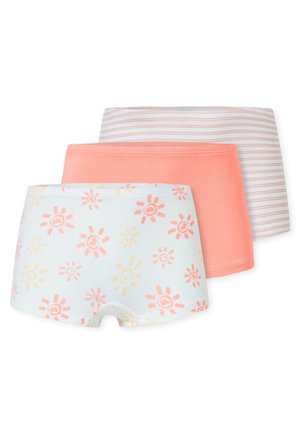 Tre paia di boyshorts, uno solidi e due fantasia. Le caratteristiche includono un paio bianco con grafiche di sole, un paio solido color corallo e un motivo a righe.