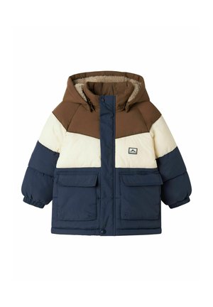 Veste rembourrée avec un design en blocs de couleurs marron, crème et marine, dotée d'une capuche, de deux poches avant et d'une doublure intérieure douce.