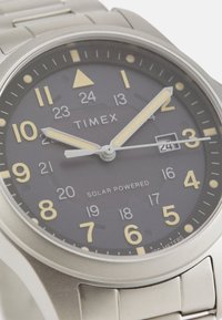 Timex EXPEDITION NORTH FIELD SOLAR - Horloge - silver-coloured