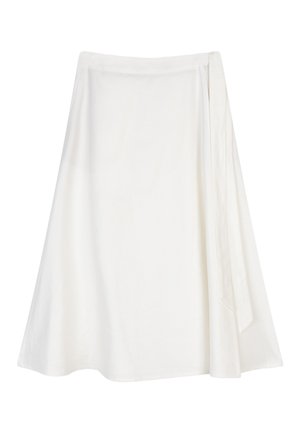 Witte A-lijn midi rok met zijstrikceintuur, gladde stof en verborgen zijzakken tegen een effen achtergrond.