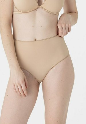 LES INVISIBLES - Slip - beige