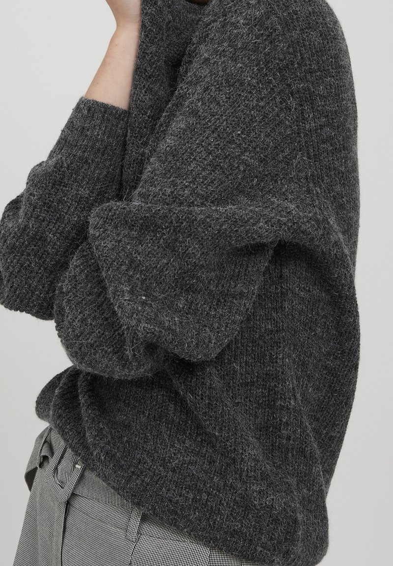 ICHI Stickad tröja - grey