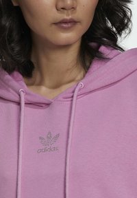 adidas Originals HOODIE DRESS - Dienas kleita - purple