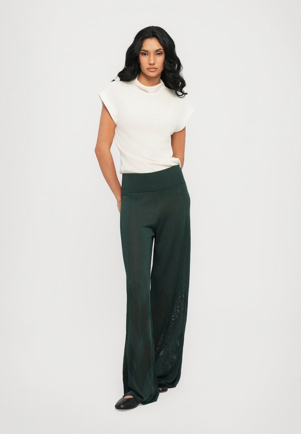 ELLON - Trousers - vert bouteille2