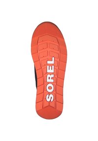 Podeszwa butów Sorel z fakturowanej gumy, pomarańczowego koloru z białym logo i solidnym wzorem bieżnika zapewniającym przyczepność.