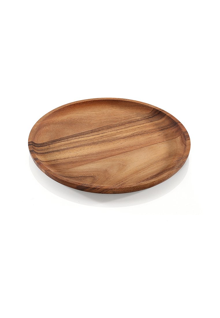 Plato redondo de madera elaborado a partir de madera oscura, con una superficie lisa que presenta vetas de madera más clara y un borde ligeramente elevado.
