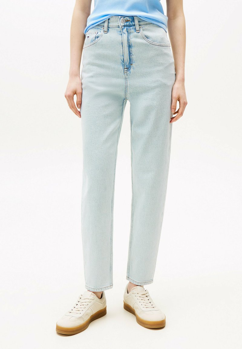Tommy Jeans - HIGH RISE TAPERED  - Relaxed fit jeans - denim ultra light, Enlarge