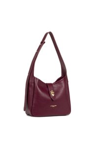 Borsa a spalla in pelle bordeaux con una singola tracolla, chiusura magnetica e hardware in tonalità oro. Presenta una superficie liscia e un design moderno.