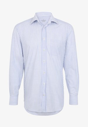 Chemise pour homme à manches longues avec boutons, rayures verticales bleu clair et blanches, et une poche poitrine.