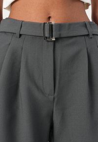 Thumbnail Image 7