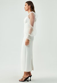 BWLDR ARLI  - Maksi suknelė - white