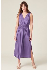 BONOBO Jeans PLISSIERTES  - Jurk - violet foncé