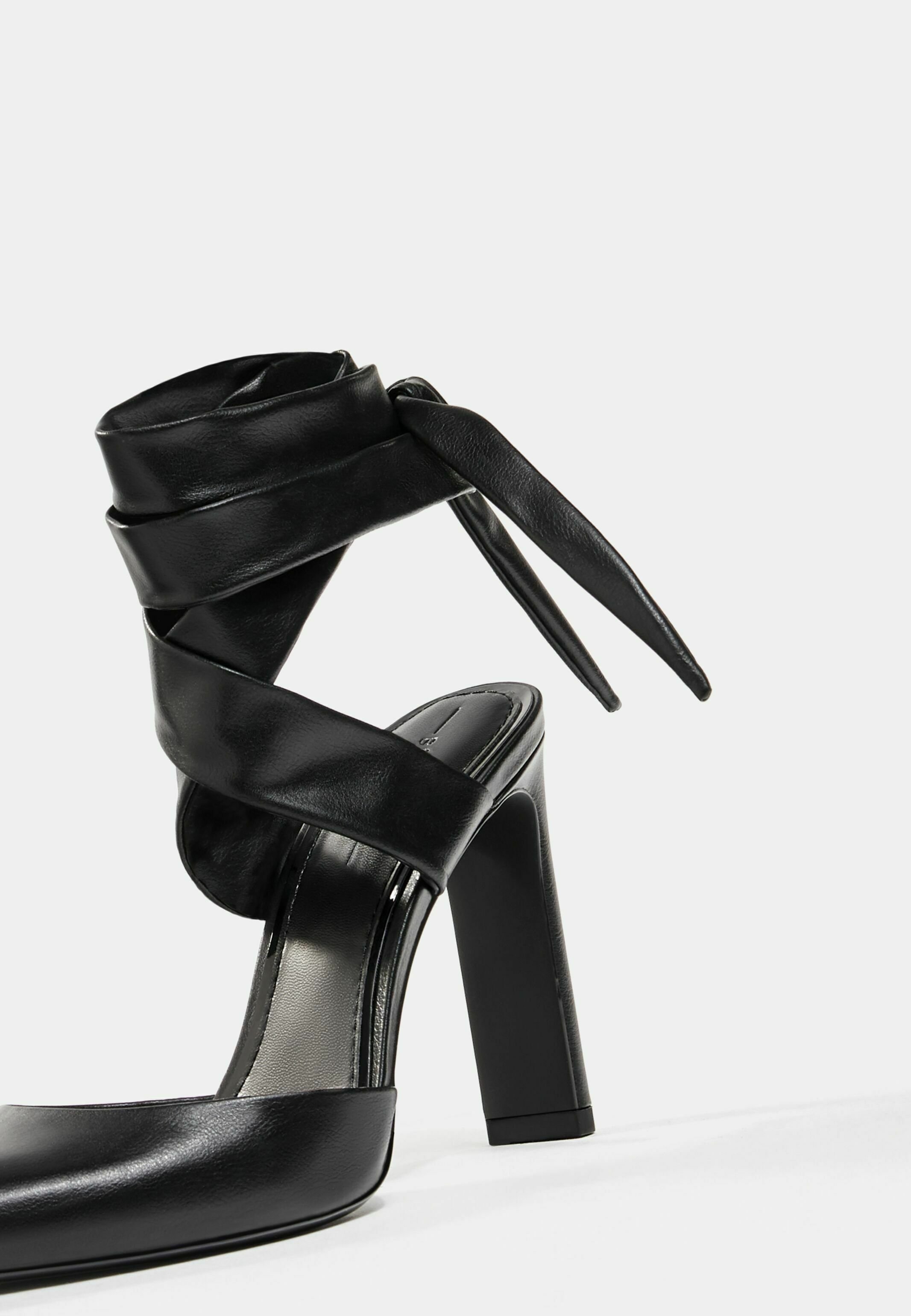 Femme Escarpins à talons hauts Femme Escarpins à talons hauts