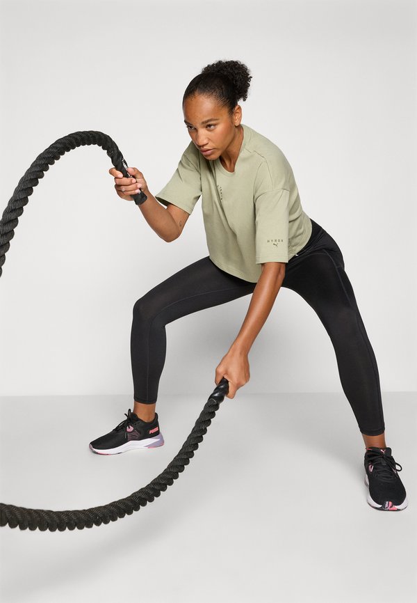 HYROX CROPPED LIFESTYLE TEE - Print T-shirt - lux army2