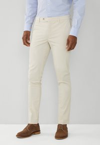 Hackett London ULTRA beżowy