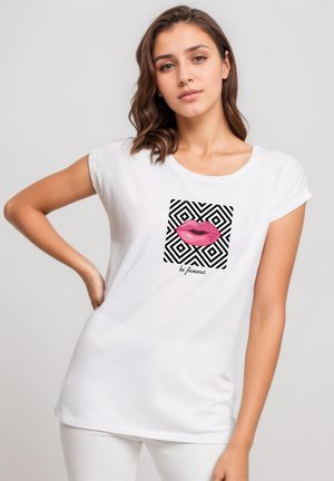 CLASSIC ROLL UP ETHNOLI - Print T-shirt - white