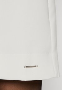 Calvin Klein STRUCTURE MINI SHIFT DRESS - Rochie de zi - morning haze