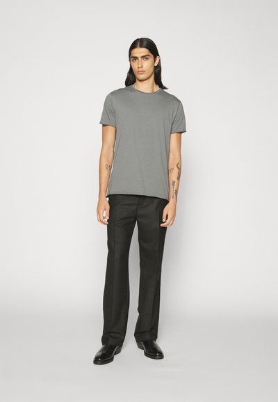 Filippa K ROLL NECK TEE - Jednoduché tričko - smoke gree