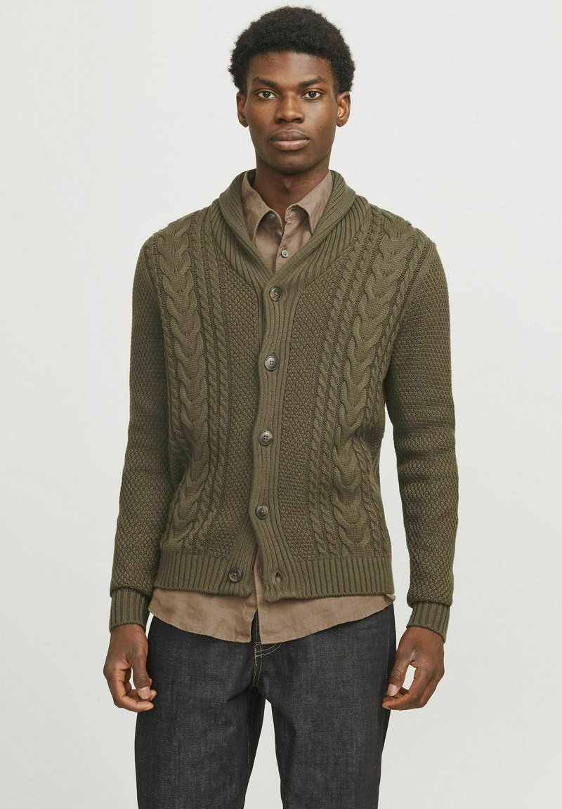 Jack & Jones CRAIG SHAWL NECK - Vesta na kopčanje - canteen