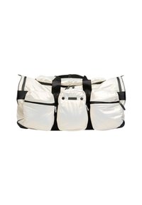Sac de sport en nylon blanc avec trois poches extérieures, sangles et fermetures éclair noires. Texture lisse, forme arrondie et design minimaliste.