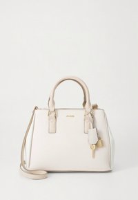 Borsa beige in eco-pelle con finiture dorate, doppio manico superiore, portachiavi removibile, tracolla regolabile e design strutturato.