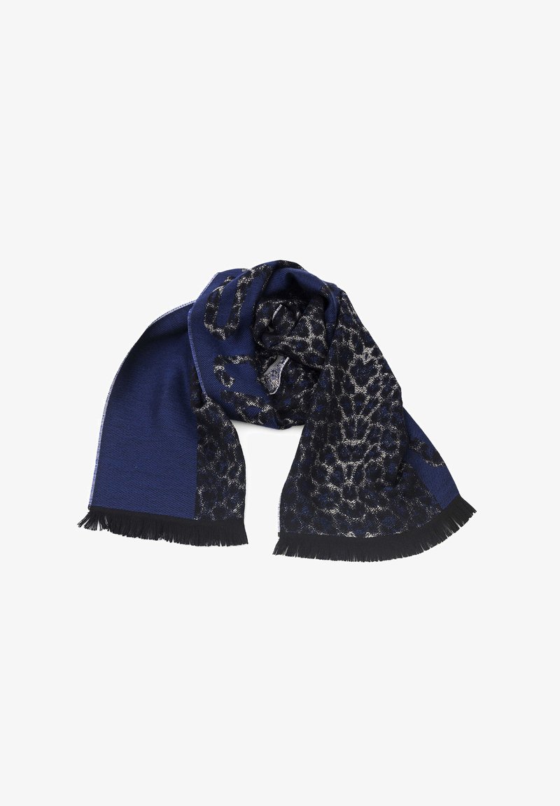 Donkerblauwe sjaal met een zwart- en grijs panterprintpatroon, franjes aan de randen, plat neergelegd met één uiteinde opgerold.