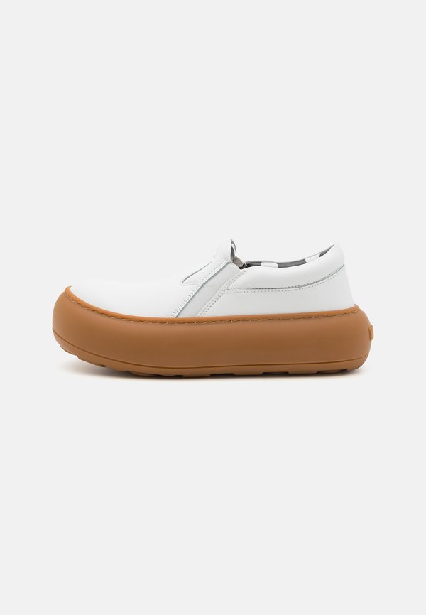 OLLIE - Slip-ons - bianco
