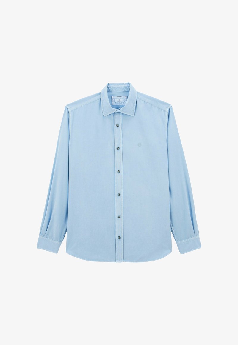 Chemise bleu clair à manches longues en coton, avec boutonnage sur le devant, col pointu et petit logo sur la poitrine.
