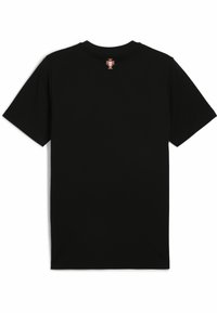 Sort t-shirt med rund halsudskæring, korte ærmer og et lille Portugal-emblem trykt i farve på den øverste del af ryggen. Blødt bomuldsmateriale.