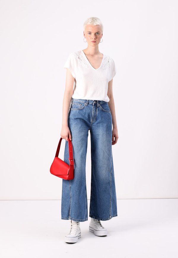 VMBILSA V NECK - Basic T-shirt4