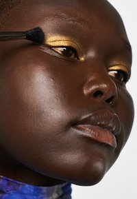 KIKO Milano WATER EYESHADOW 18 - Oogschaduw - 233 gold