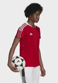 adidas Performance TIRO21 TR JERSEY W - Nyomott mintás póló - team power red