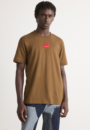 DIRAGOLINO - Basic T-shirt - medium brown