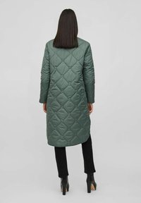 VILA VIMANON QUILTED JACKET  - Klasický kabát - duck green
