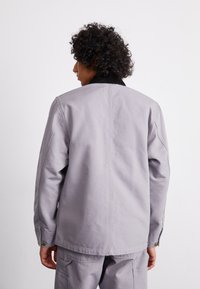 Thumbnail Image 4