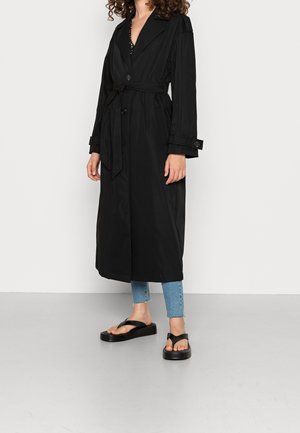 Trenssi - black