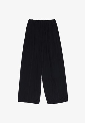 Czarne spodnie o szerokich nogawkach wykonane z miękkiej tkaniny z elastycznym pasem. Charakteryzują się plisowanym wzorem i subtelnymi detalami szwów.